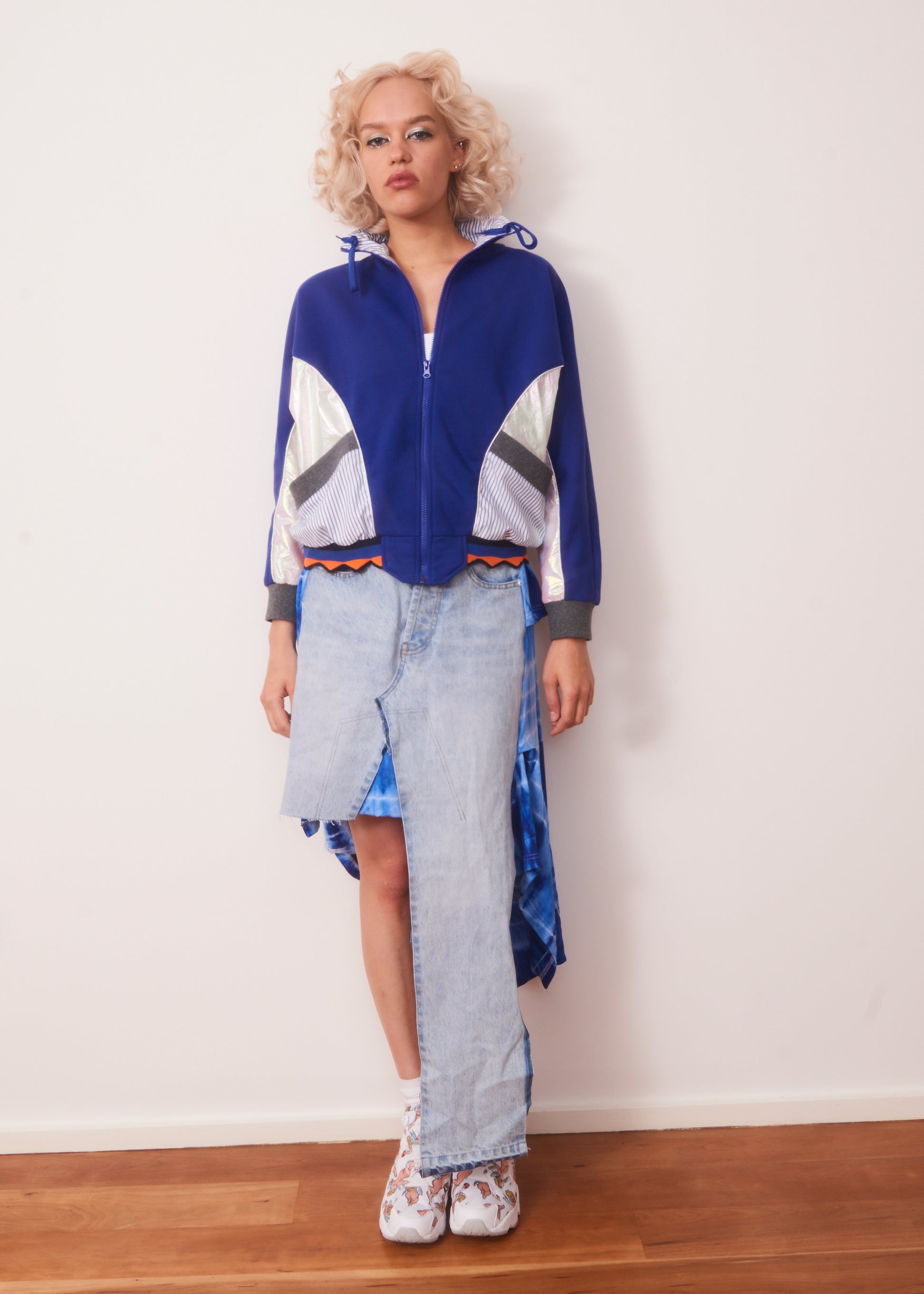  Vinti Andrews Batwing Sleeves Zip Up